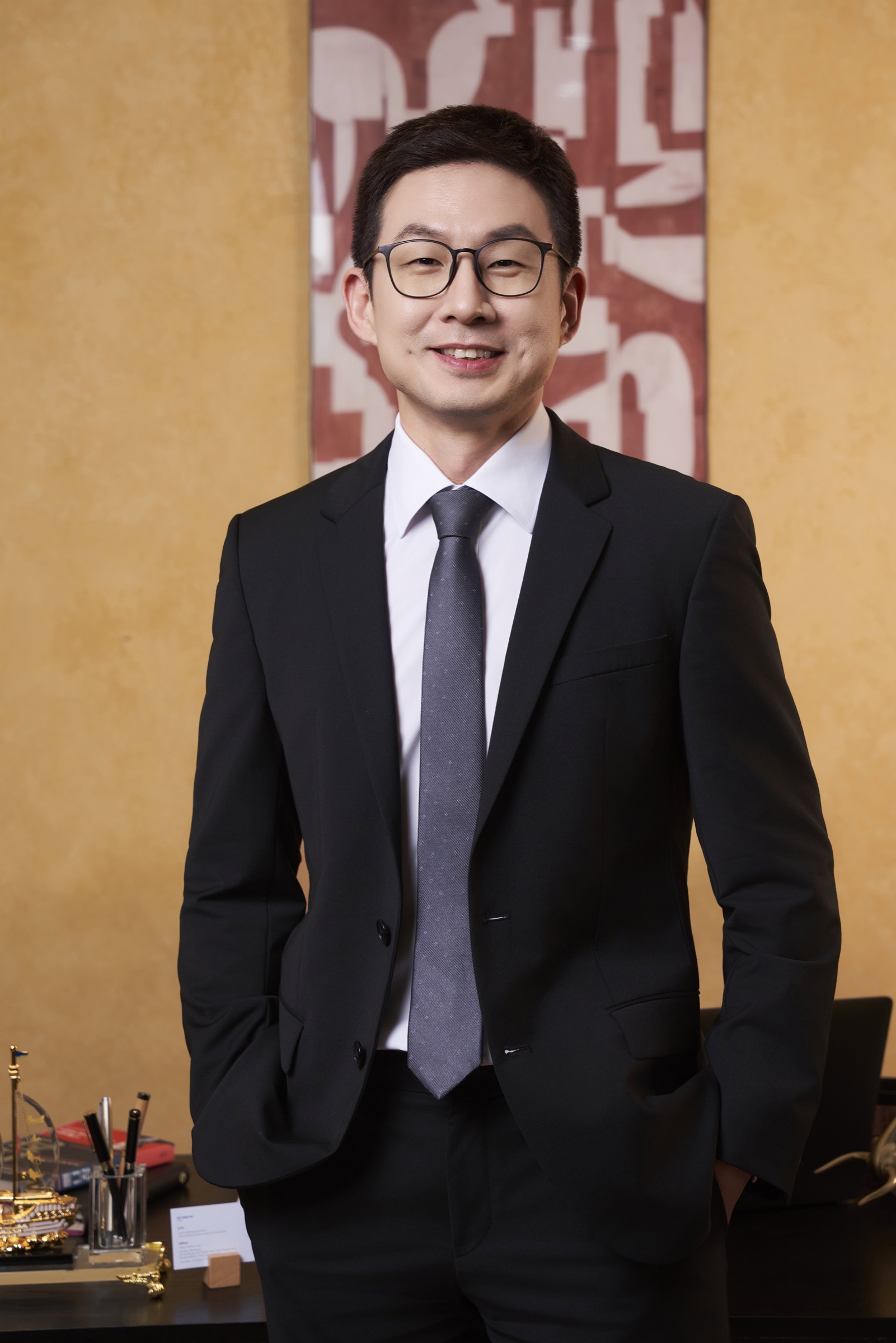 Profile Biểu Tượng — KOL Tuệ Lâm