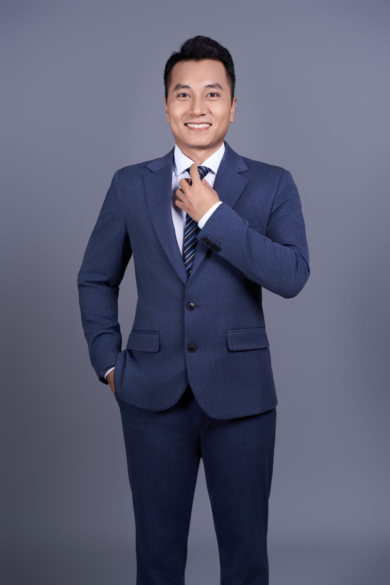Premium Profile — 03 — photo 4 — Contemporary, confident, visionary — Gạo Nâu Profile