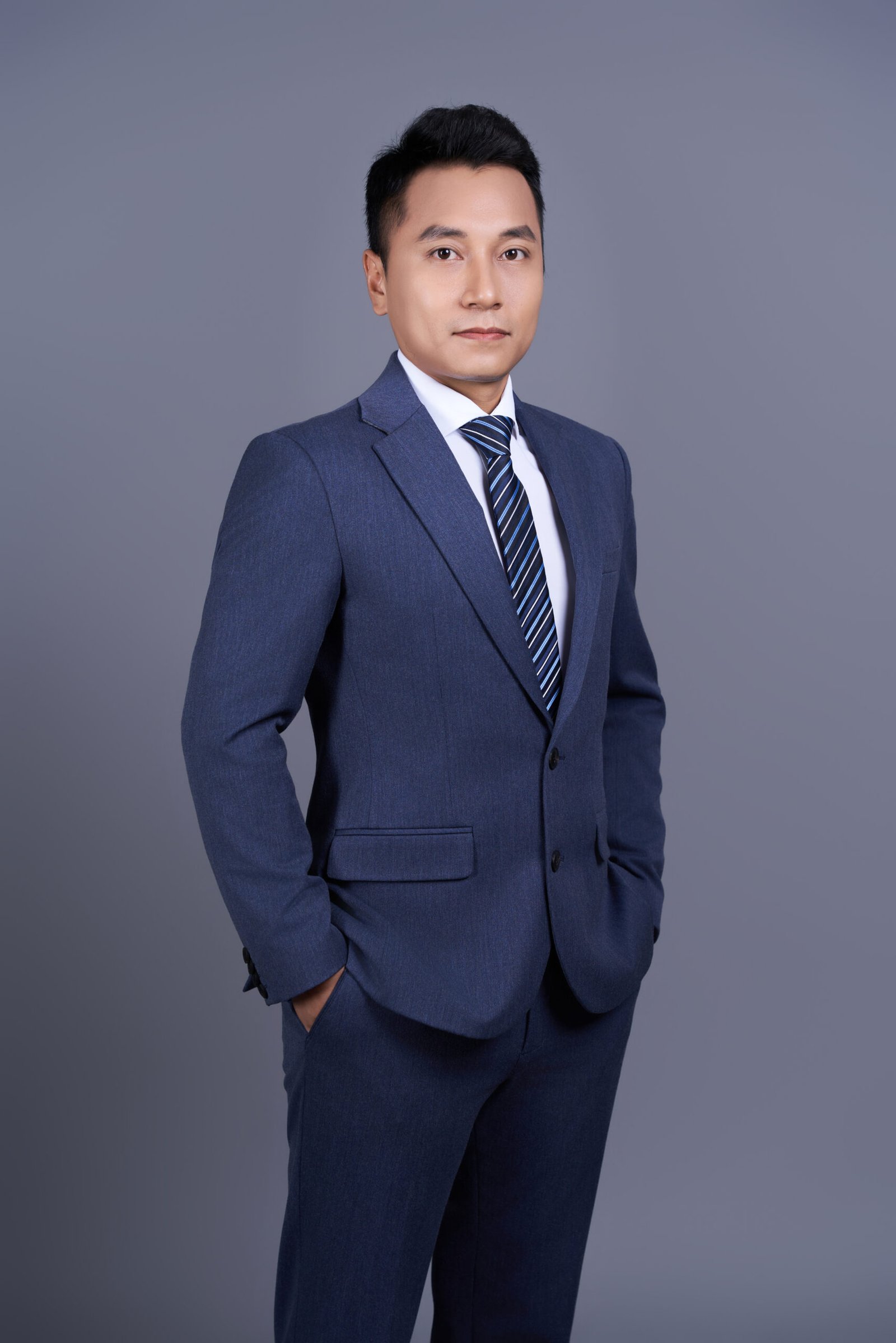 Premium Profile — 03 — photo 7 — Contemporary, confident, visionary — Gạo Nâu Profile