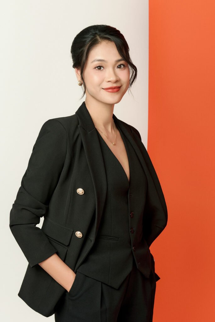 프리미엄 프로필 — 08 — 사진 11 — 다양함, 개성, 유연함 — Gạo Nâu Profile