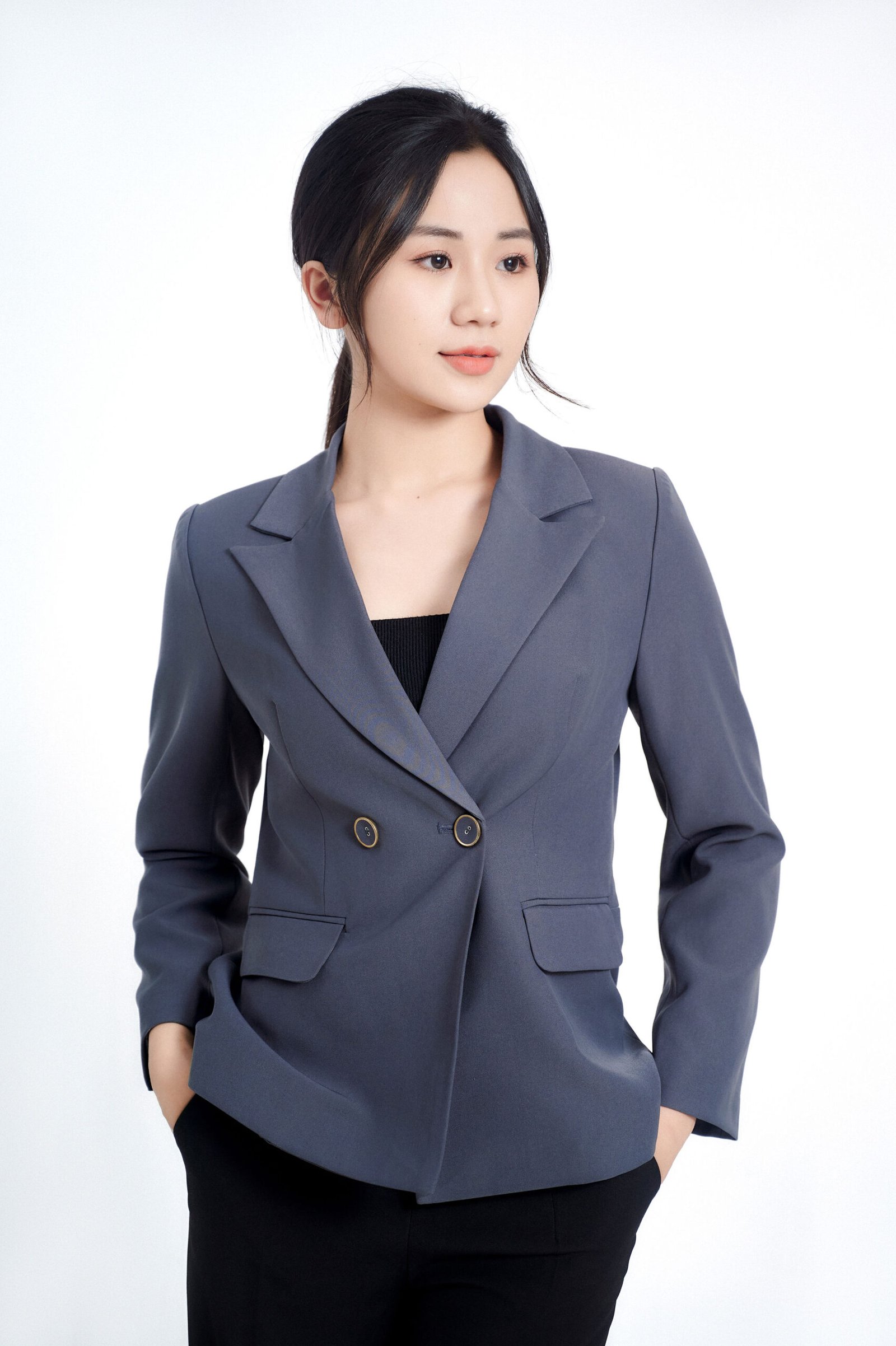 베이직 프로필 — 02 — 사진 5 — Gạo Nâu Profile