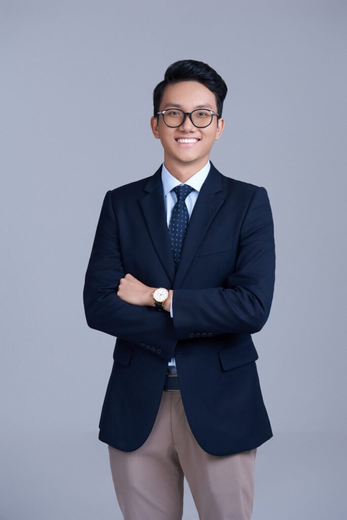 Basic Profile — 04 — photo 8 — Standard, trustworthy, professional — Gạo Nâu Profile
