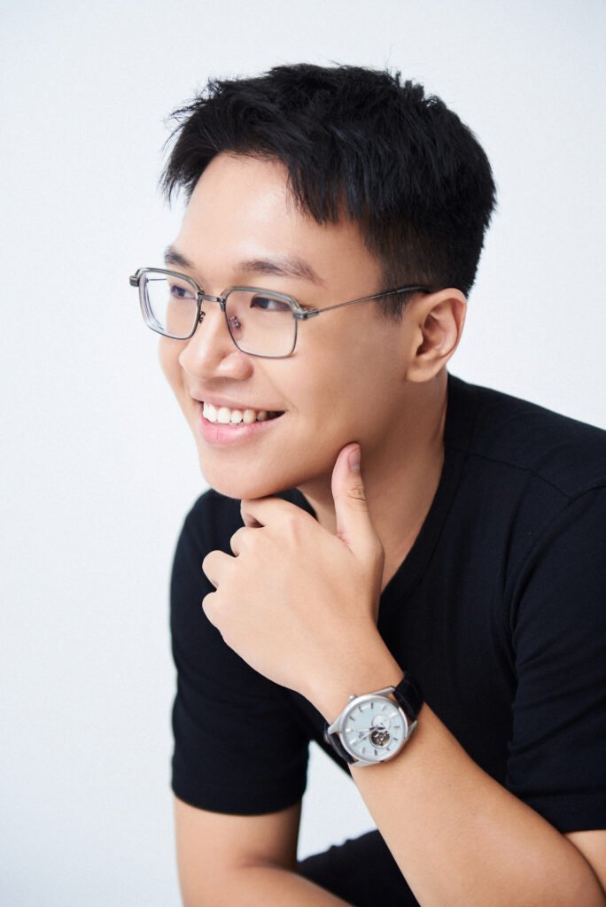 Basic Profile — 06 — photo 7 — Standard portrait, natural — Gạo Nâu Profile