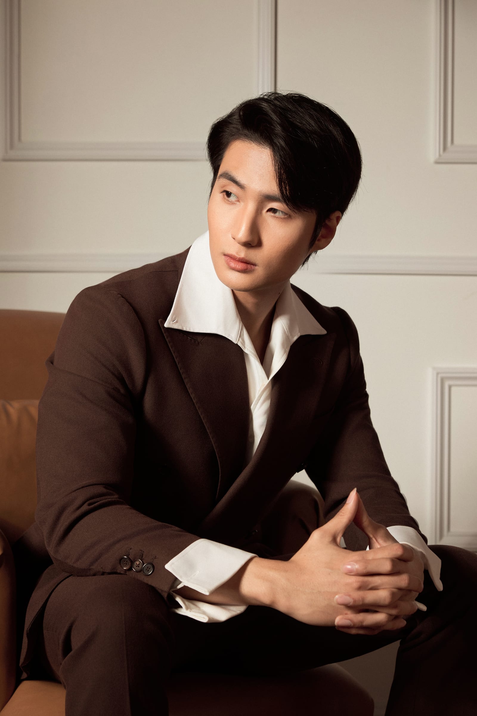 Profile hiện đại — Chân dung chuyên nghiệp — ảnh 2 — Gạo Nâu Profile