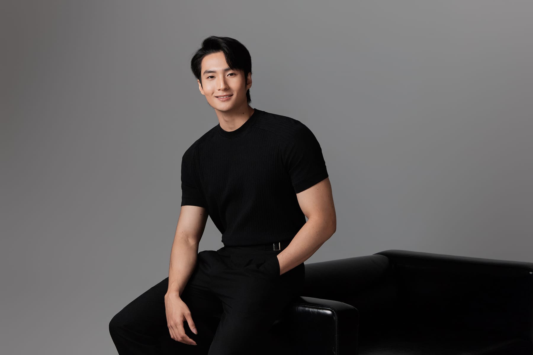 Profile hiện đại — Chân dung chuyên nghiệp — ảnh 6 — Gạo Nâu Profile