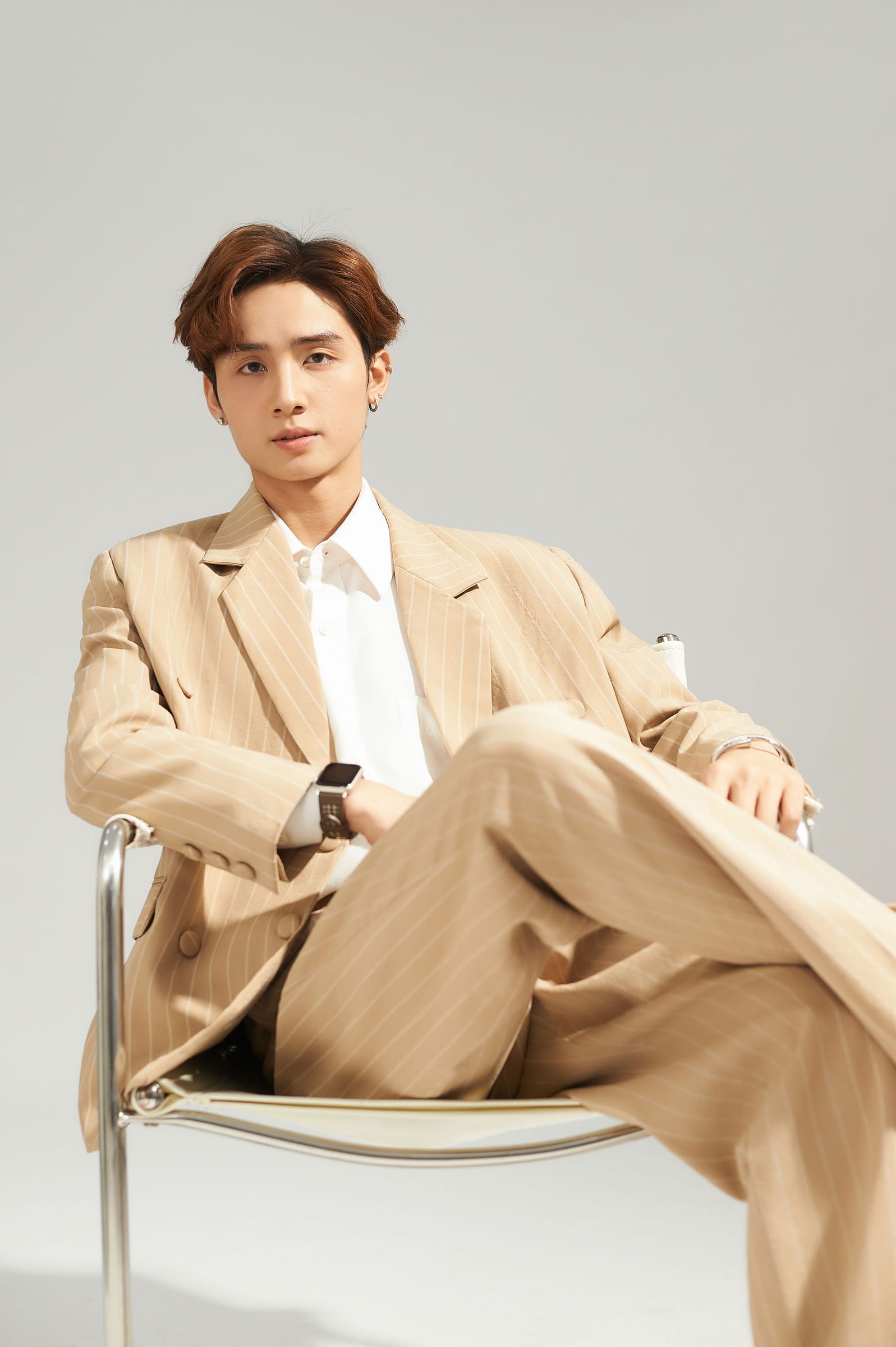 Profile hiện đại — Chân dung chuyên nghiệp — ảnh 10 — Hiện đại, sáng gọn, tự tin — Gạo Nâu Profile