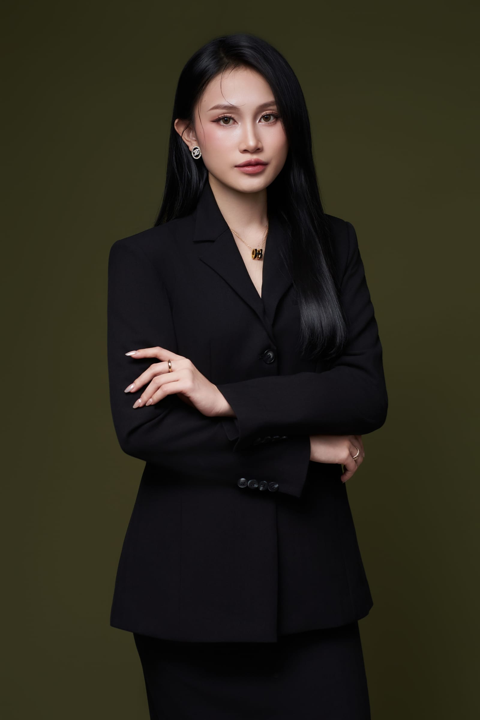 Profile hiện đại — Chân dung chuyên nghiệp — ảnh 16 — Hiện đại, sáng gọn, tự tin — Gạo Nâu Profile