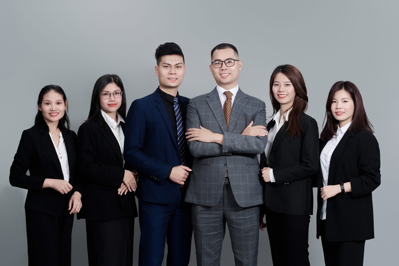 기업 단체 — 01 — 사진 4 — 통일감, 전문성, 신뢰감 — Gạo Nâu Profile