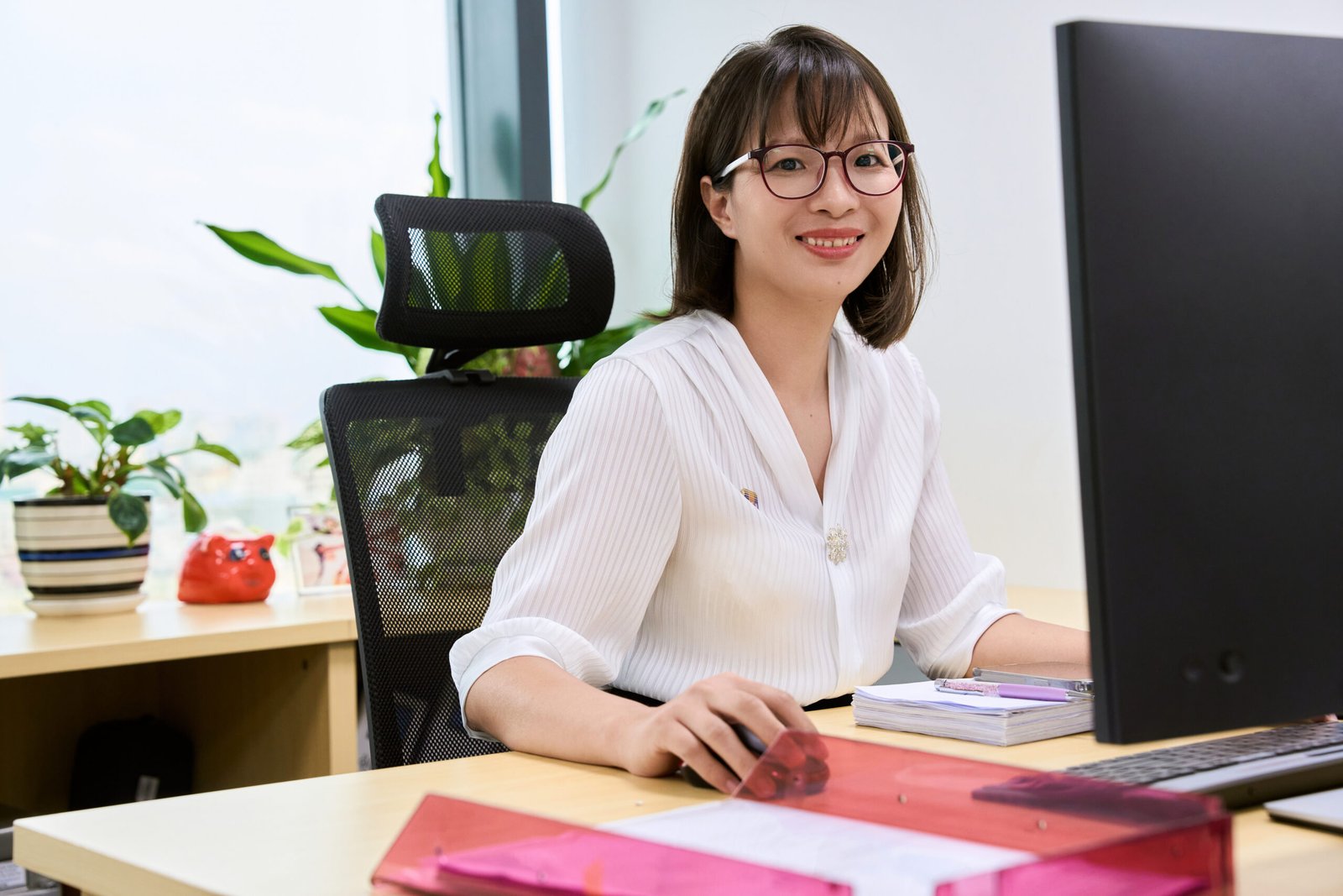 Văn Phòng Doanh Nghiệp — 01 — ảnh 7 — Hiện đại, mở, chuyên nghiệp — Gạo Nâu Profile