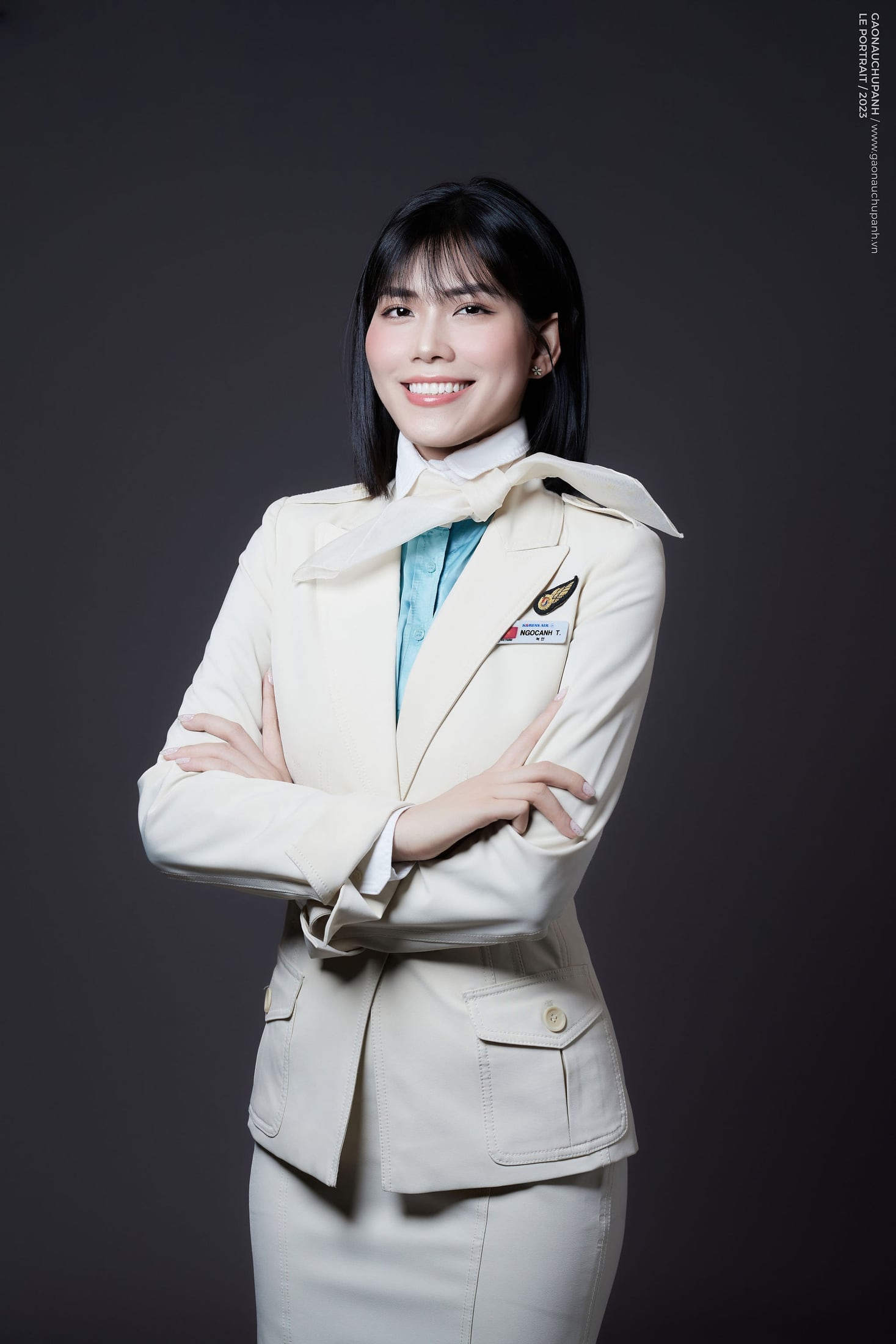 Ảnh mẫu 10 — 空乘档案照 — Gạo Nâu Profile