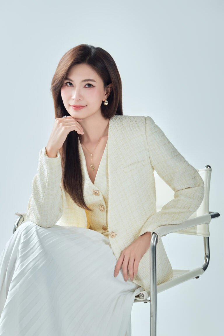 Khí chất toả sáng trong bộ ảnh Profile cho phái đẹp